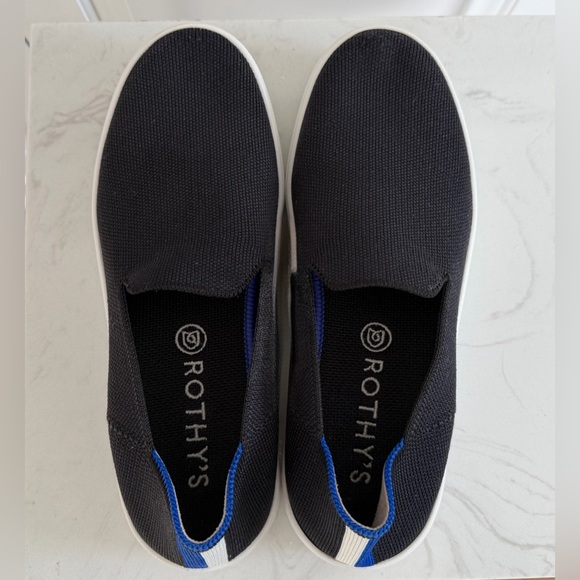 Rothy's The Original Slip On Sneaker in Black, Size 7 - Picture 6 of 16